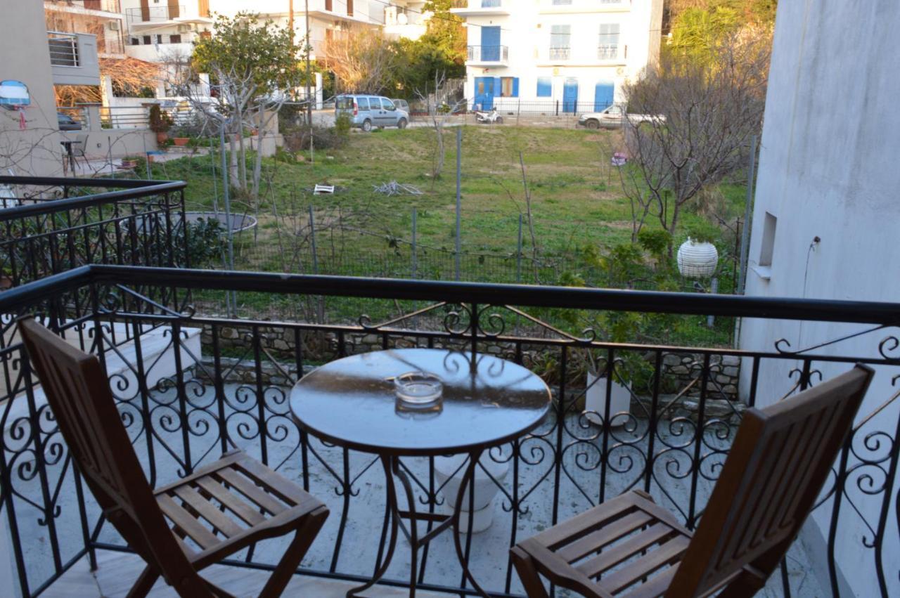 Pansion Katerina Hotel Скиатос Екстериор снимка